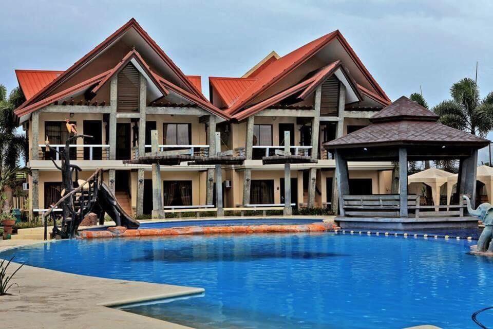 Mo2 Westown Hotel Iloilo Esterno foto