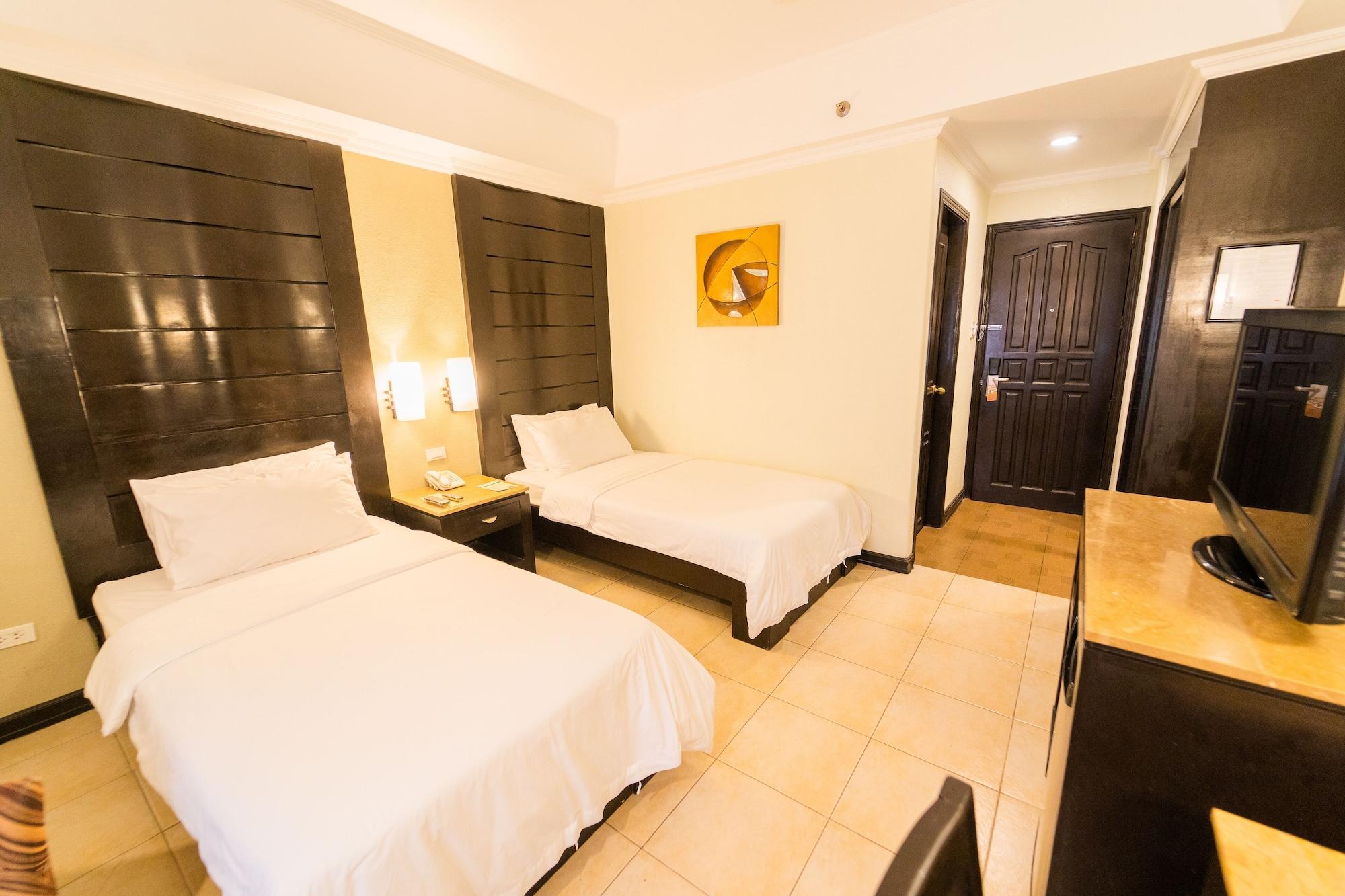 Mo2 Westown Hotel Iloilo Esterno foto