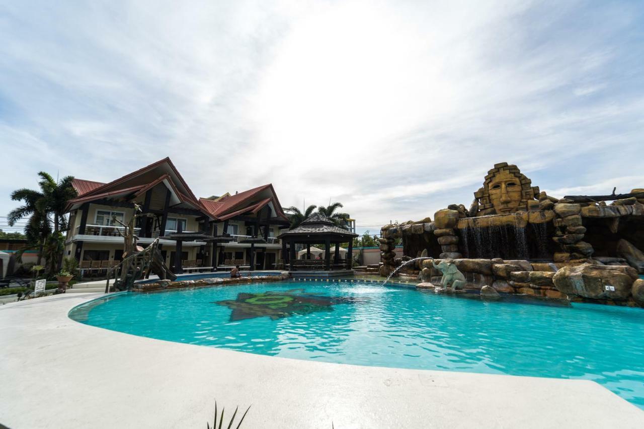 Mo2 Westown Hotel Iloilo Esterno foto