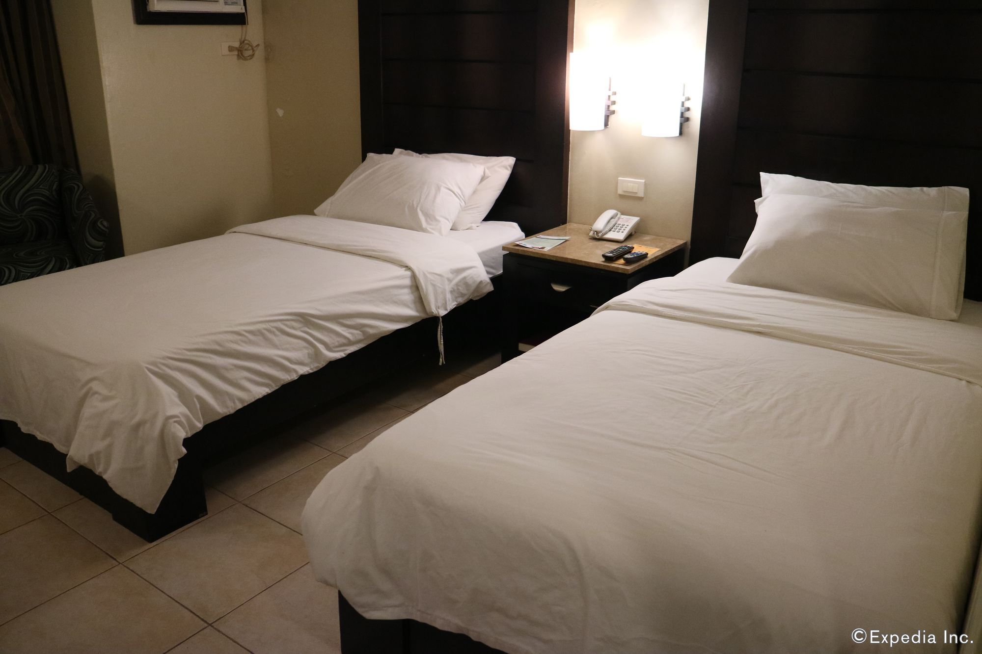 Mo2 Westown Hotel Iloilo Esterno foto