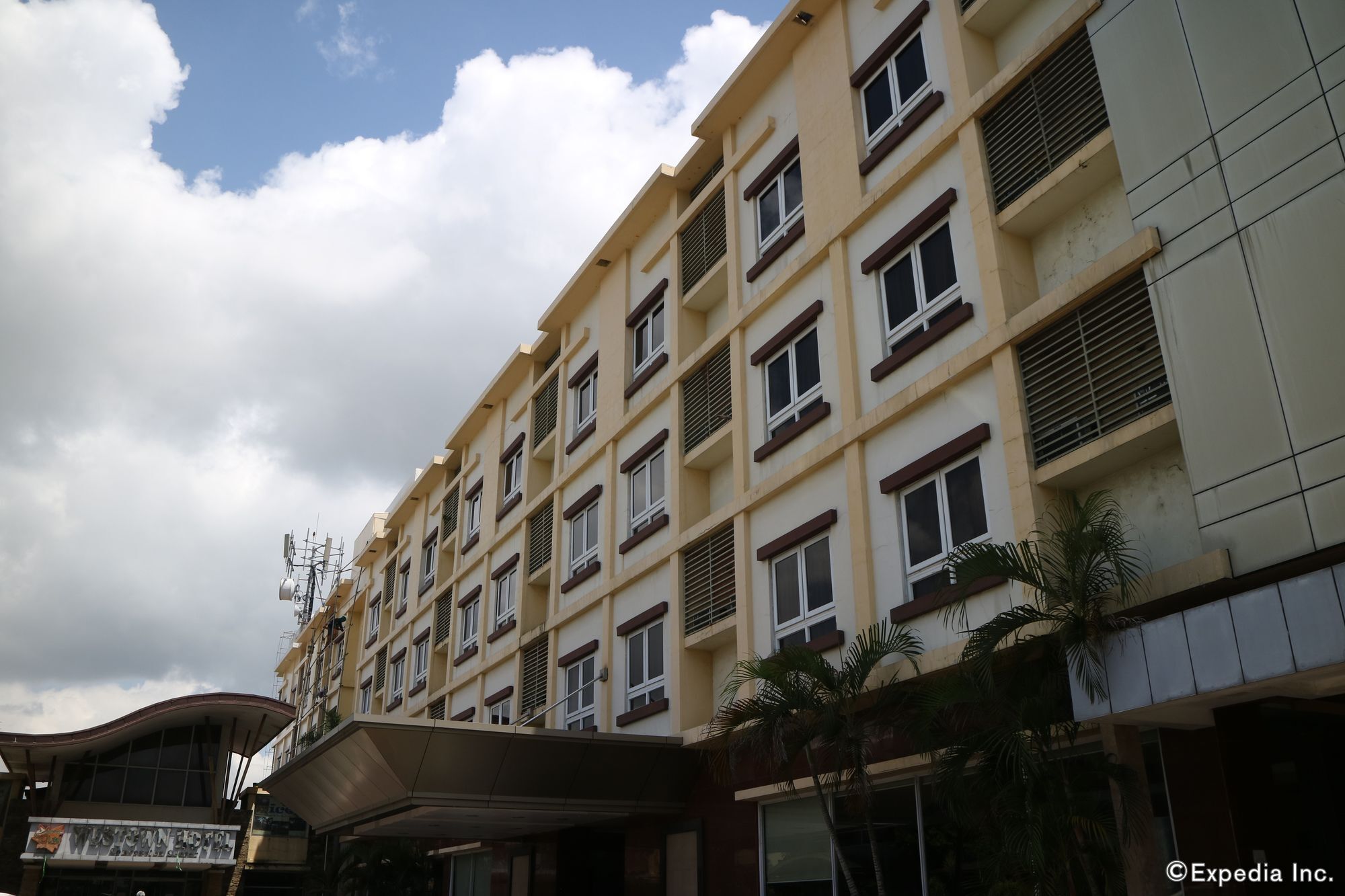 Mo2 Westown Hotel Iloilo Esterno foto