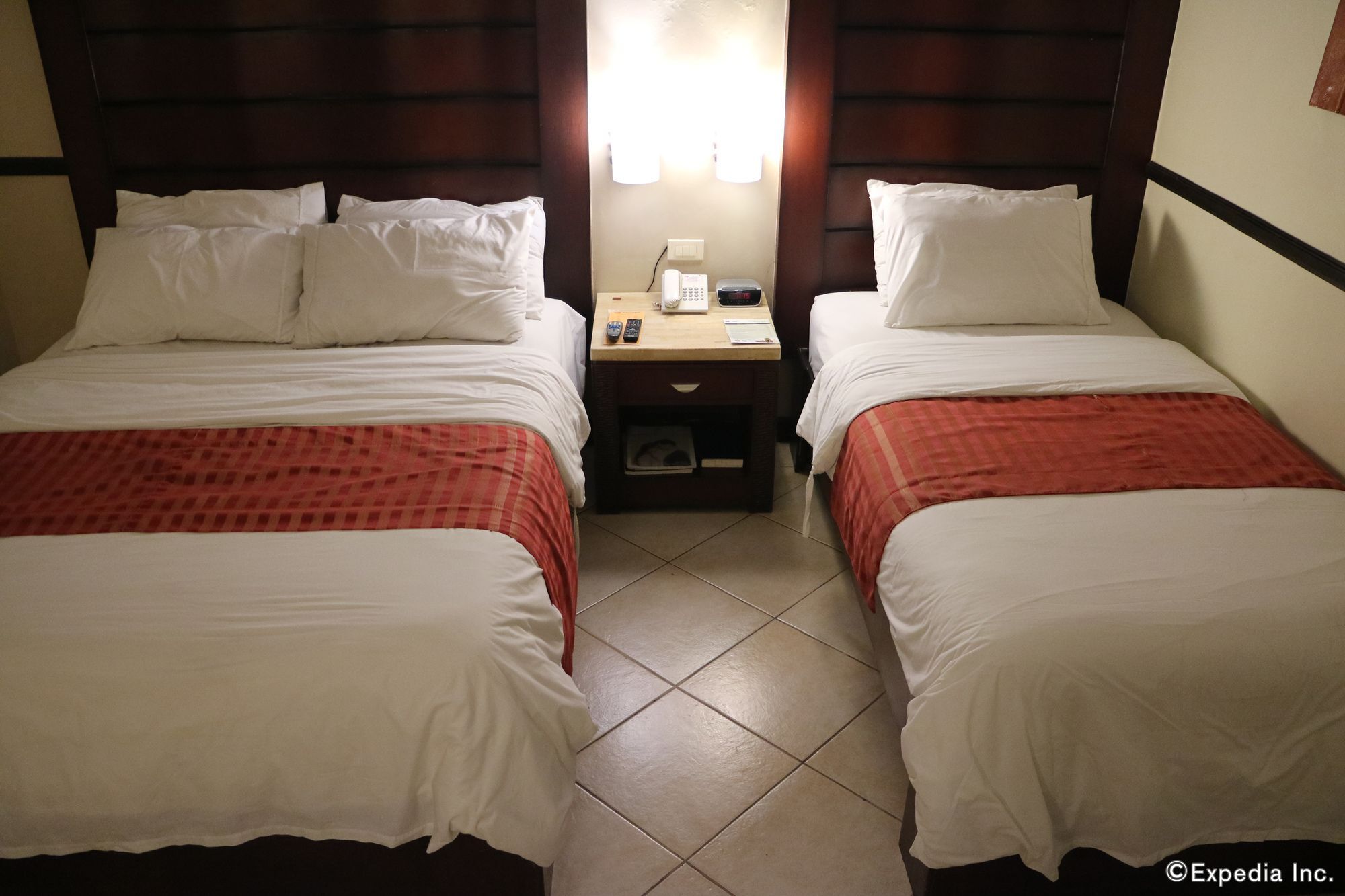 Mo2 Westown Hotel Iloilo Esterno foto