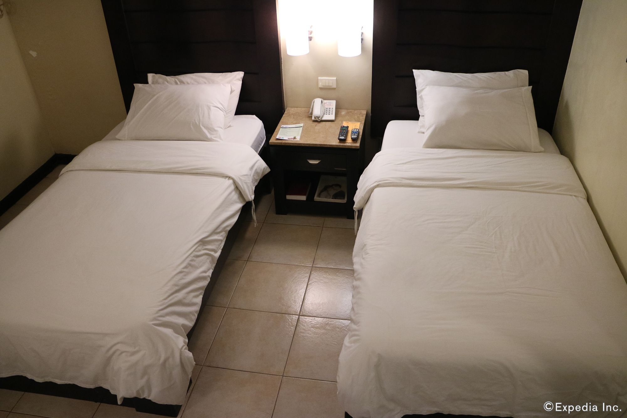 Mo2 Westown Hotel Iloilo Esterno foto