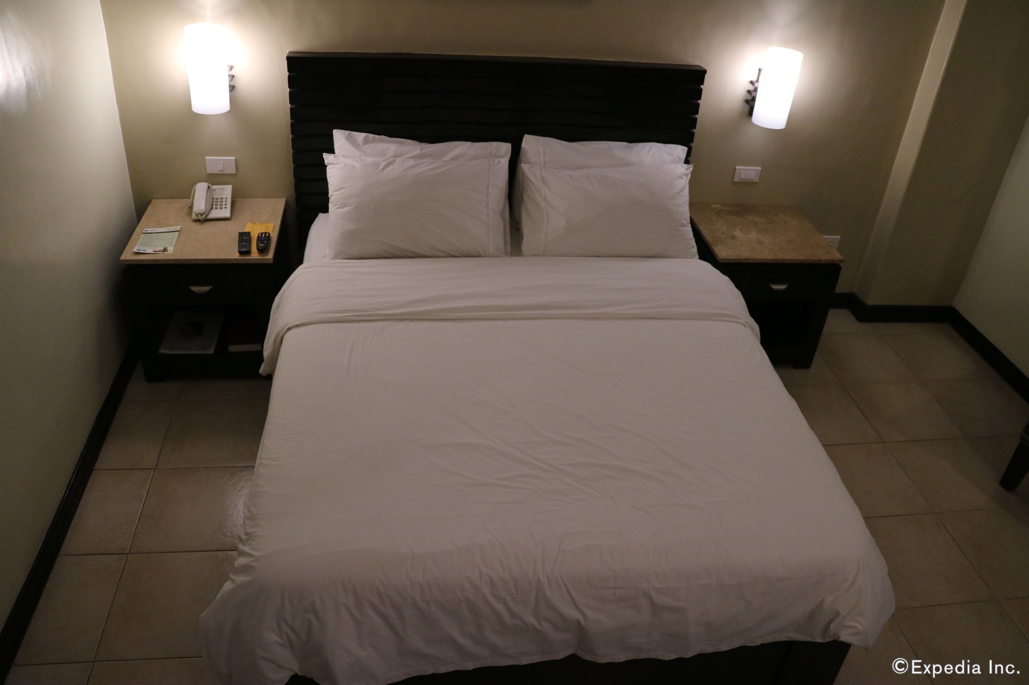 Mo2 Westown Hotel Iloilo Esterno foto